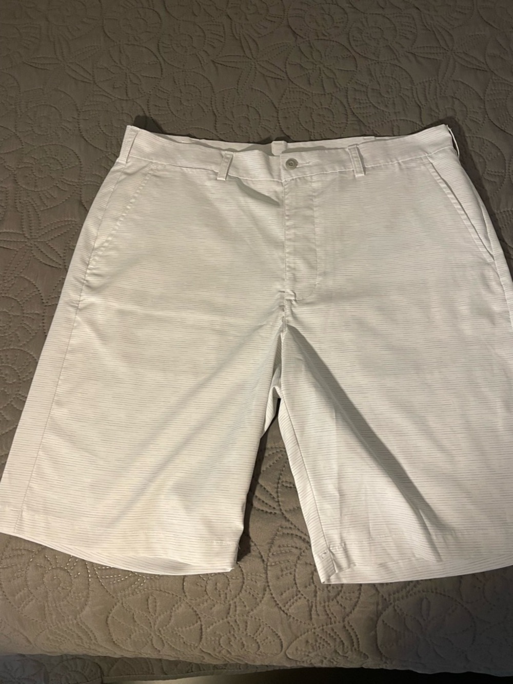 PGA Tour White Men's Performance Flat-Front Shorts